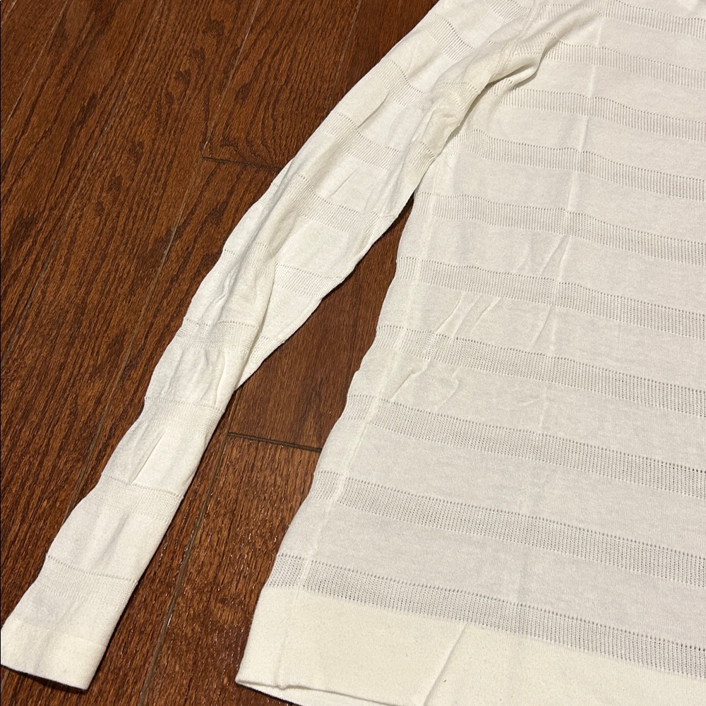 Ladies size XL lightweight white long sleeve Ann Taylor pullover sweater - Picture 11 of 12